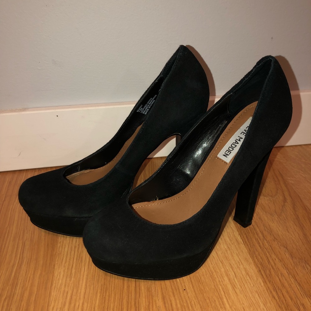 Like New! | Steve Madden | Black Suede Platform Heels | Size 7.5